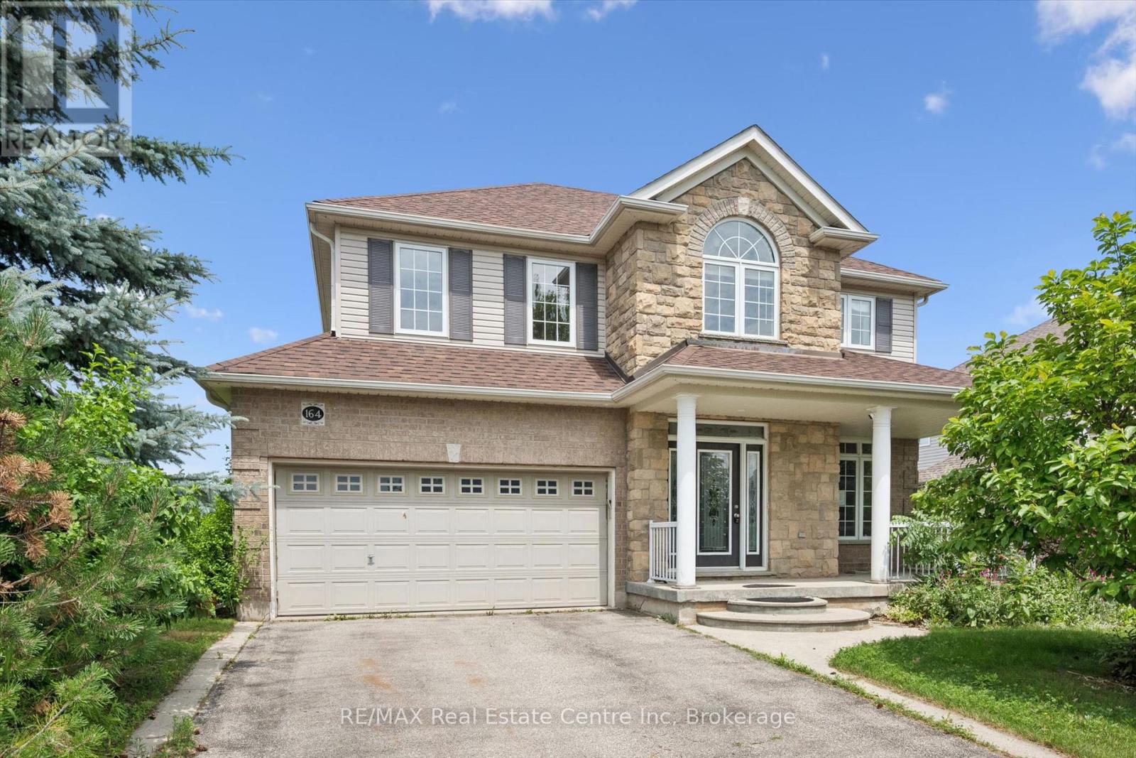 164 MACLENNAN STREET - 1