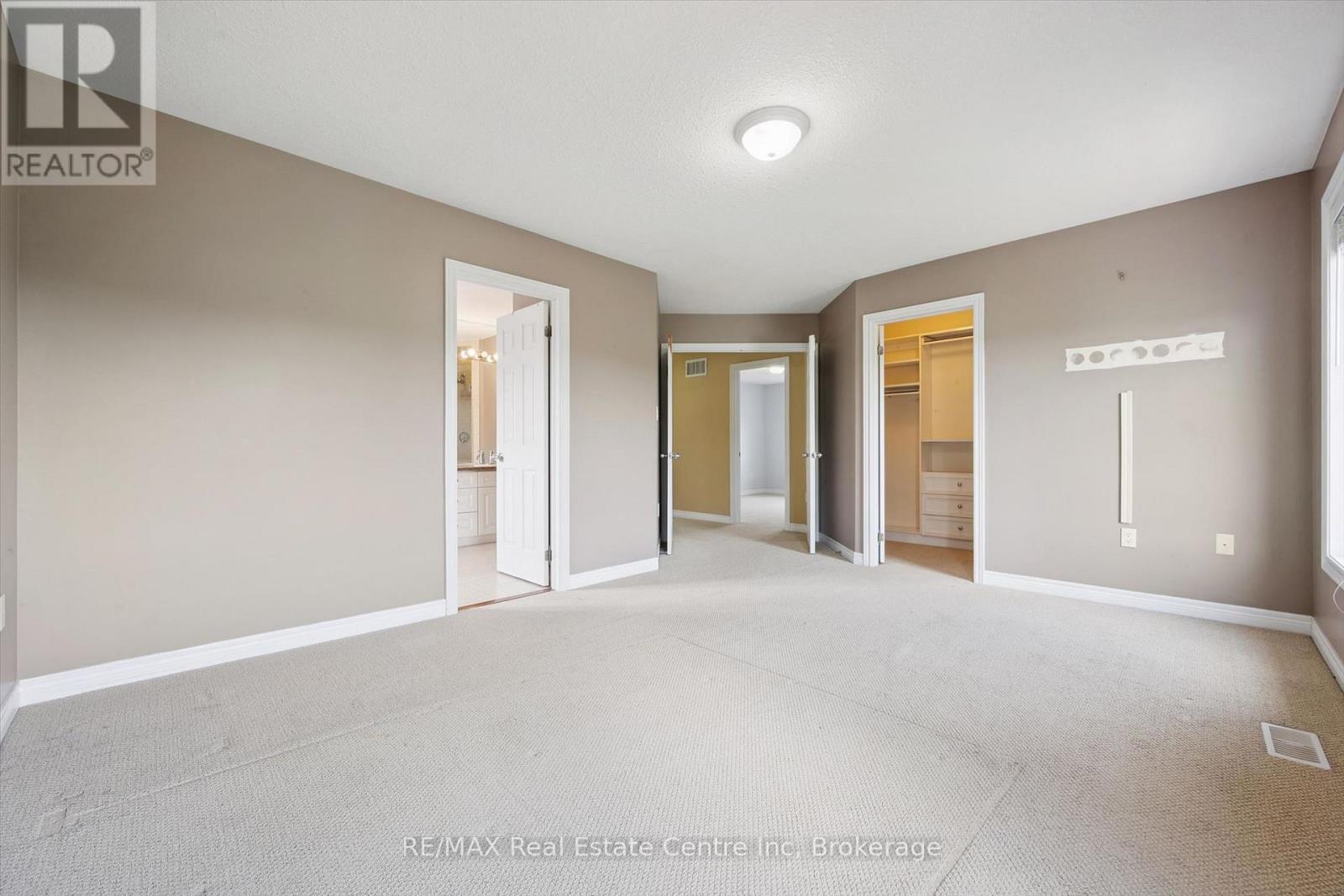 164 MACLENNAN STREET - 23