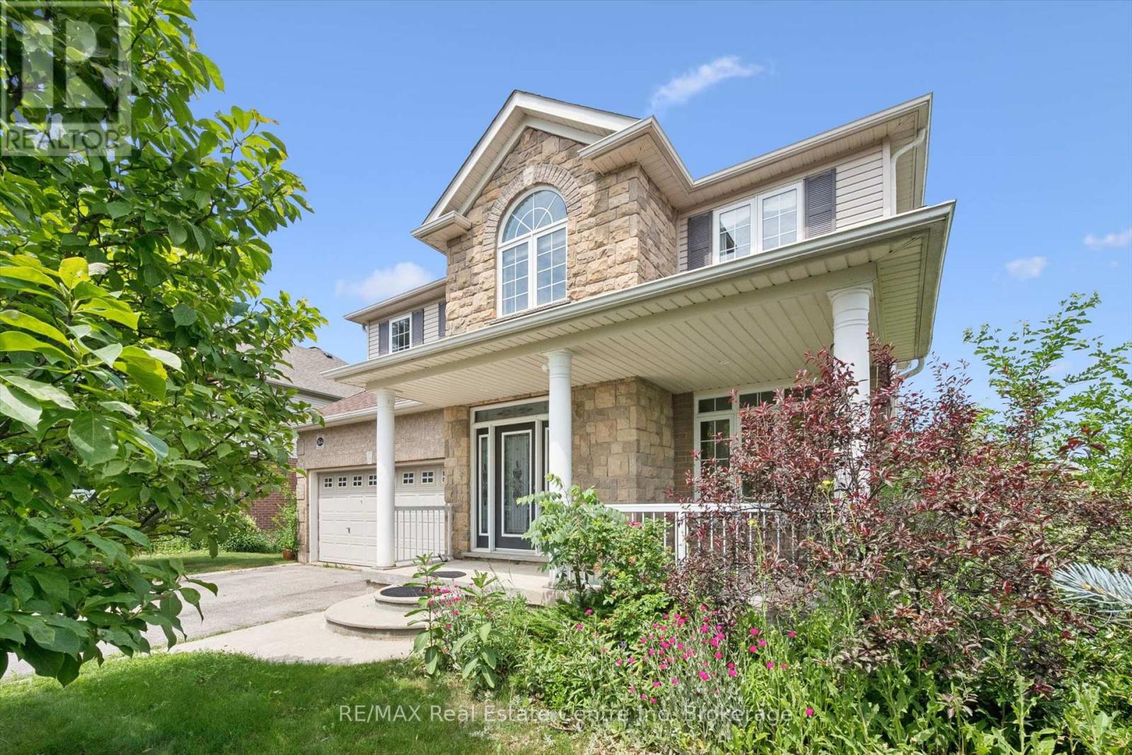 164 MACLENNAN STREET - 3