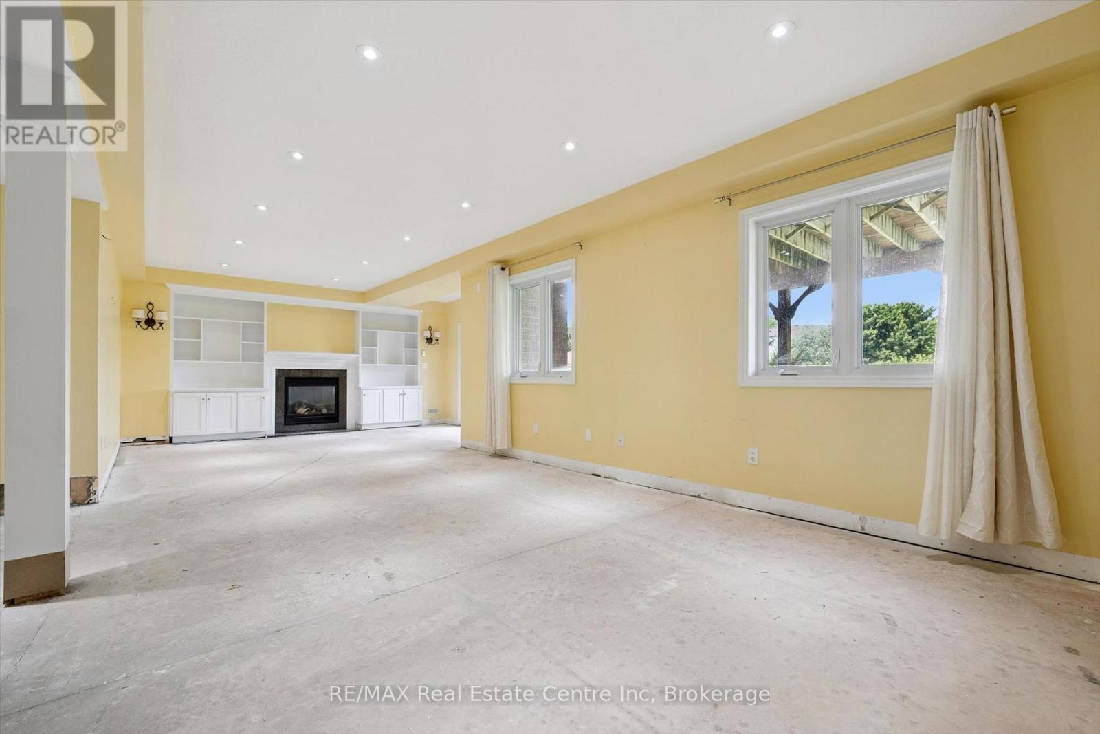 164 MACLENNAN STREET - 31
