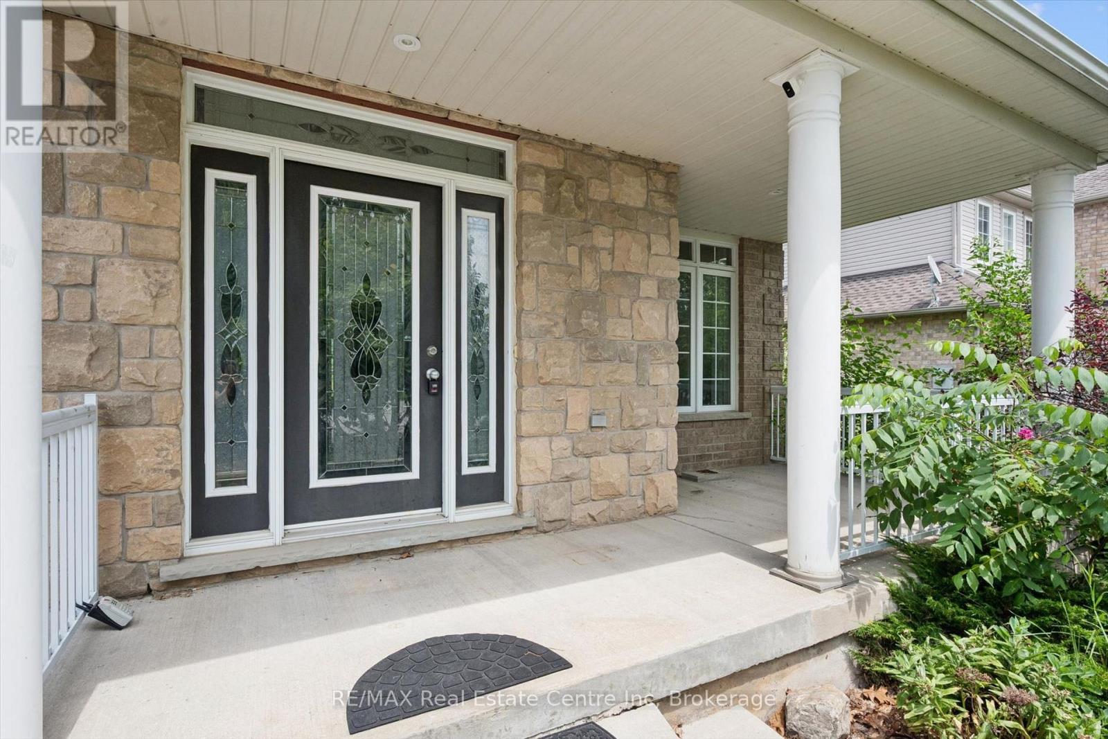 164 MACLENNAN STREET - 4