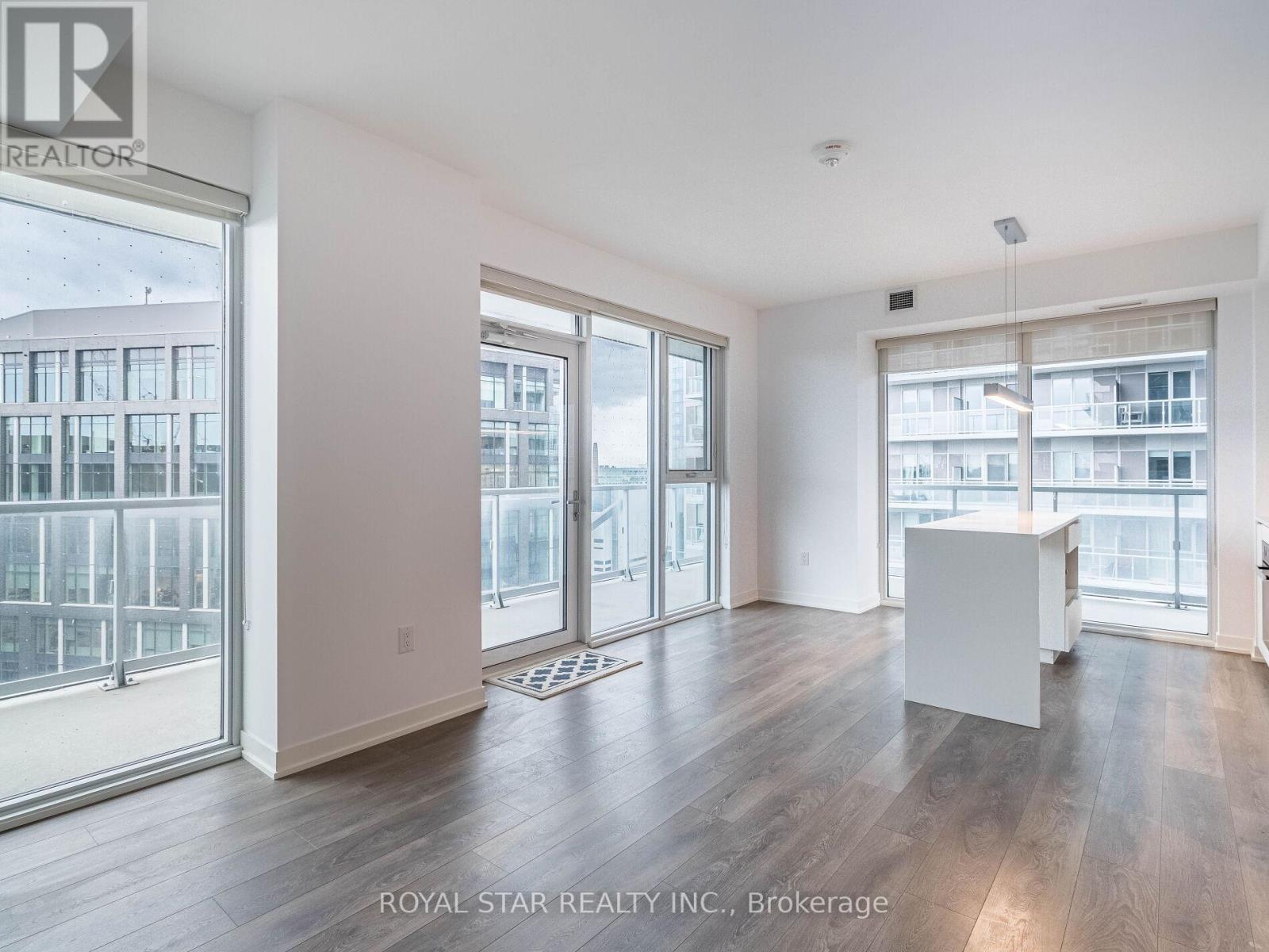 #1305 20 RICHARDSON STREET - 17