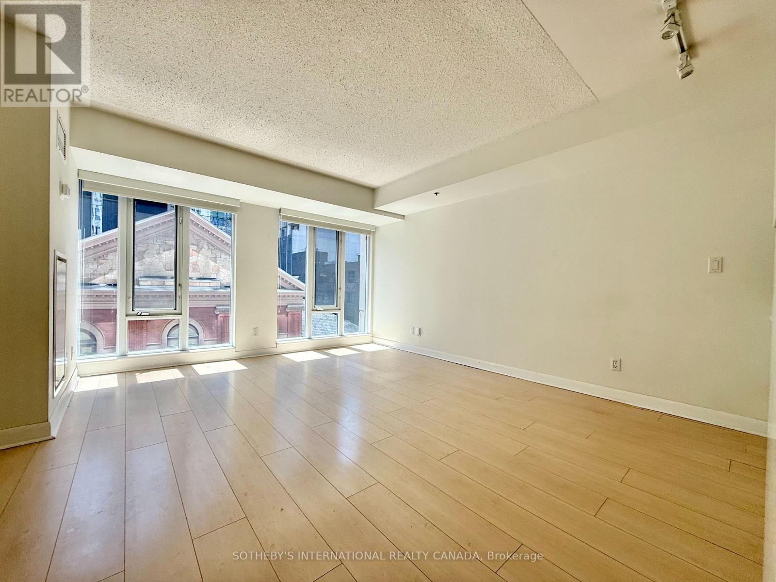 #717 210 VICTORIA STREET - 2