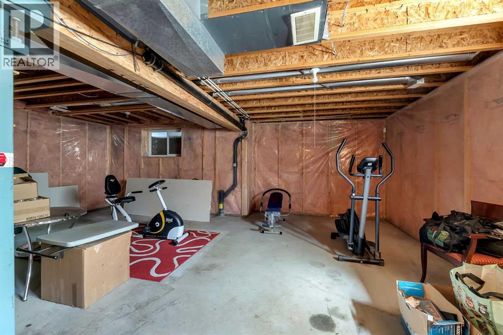 149 Saddlecrest Green NE - 42