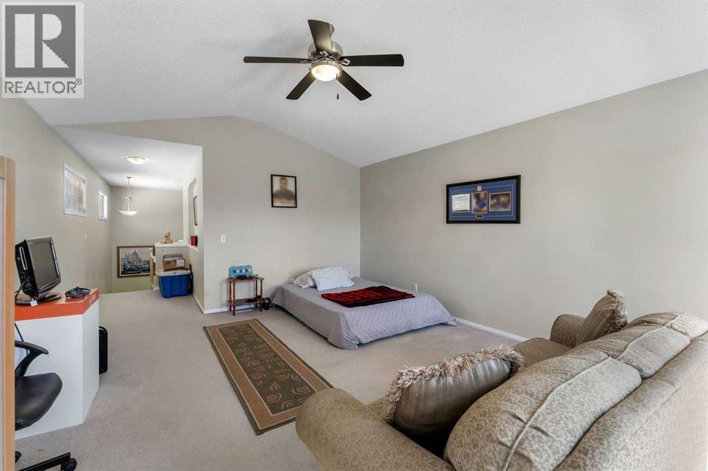 149 Saddlecrest Green NE - 31