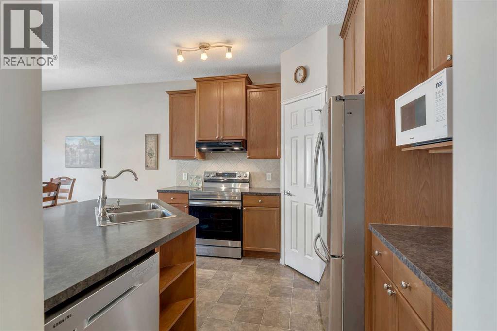 149 Saddlecrest Green NE - 24