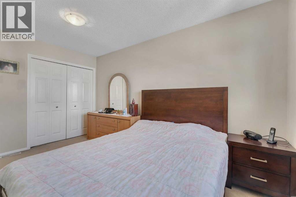 149 Saddlecrest Green NE - 38