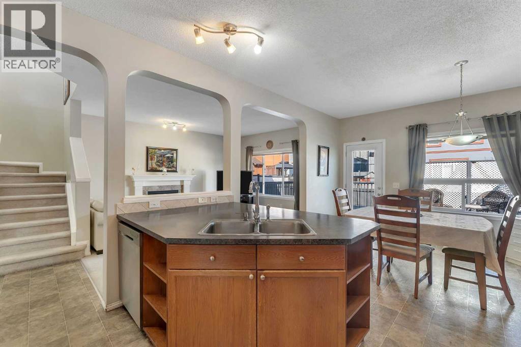 149 Saddlecrest Green NE - 25