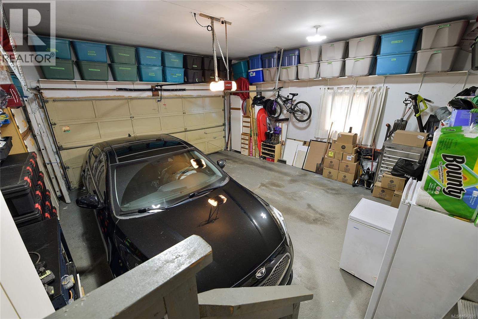 786 Cameo St, Saanich