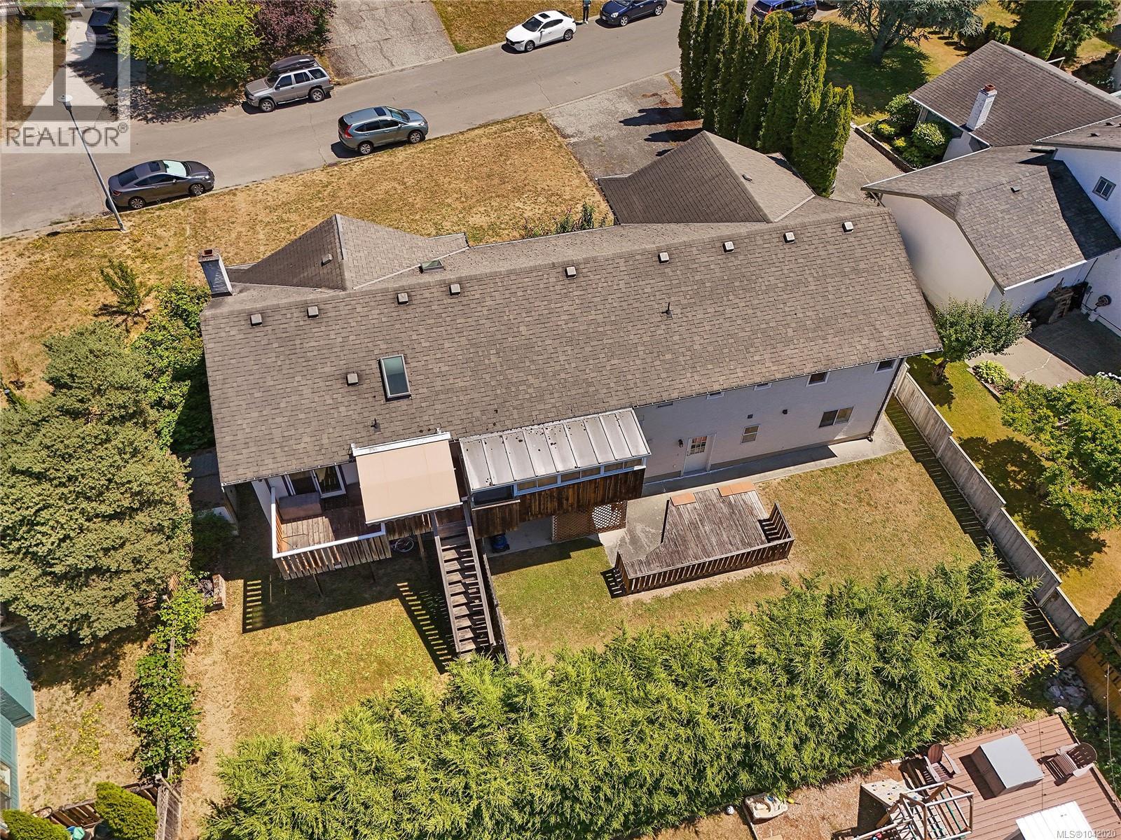 786 Cameo St, Saanich