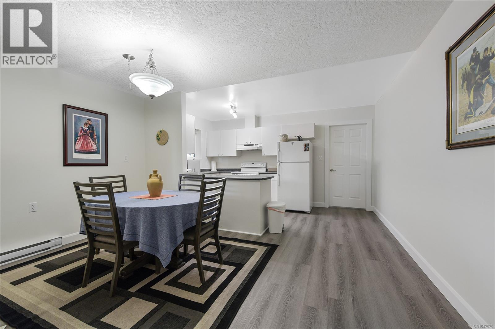 786 Cameo St, Saanich