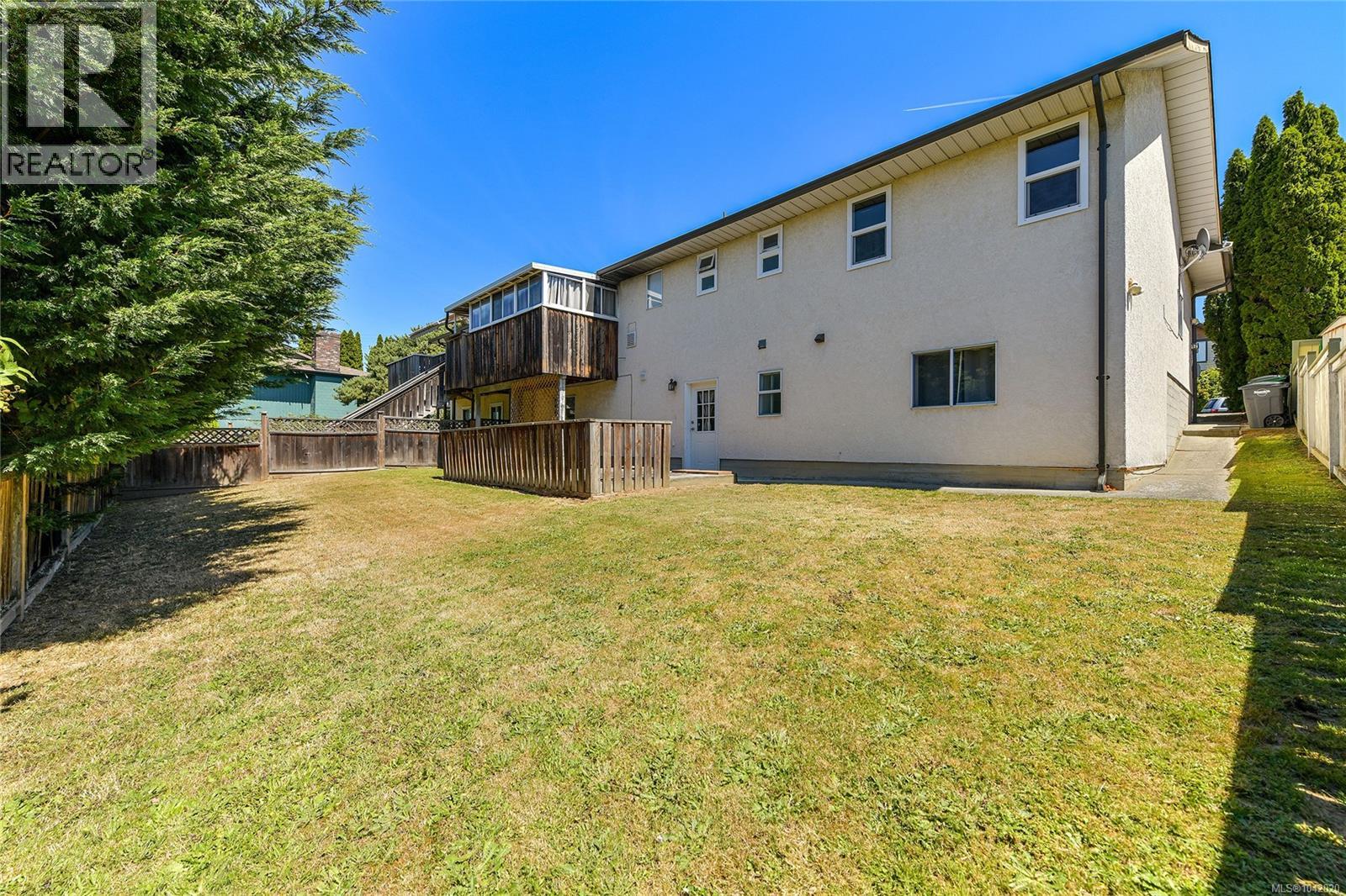 786 Cameo St, Saanich