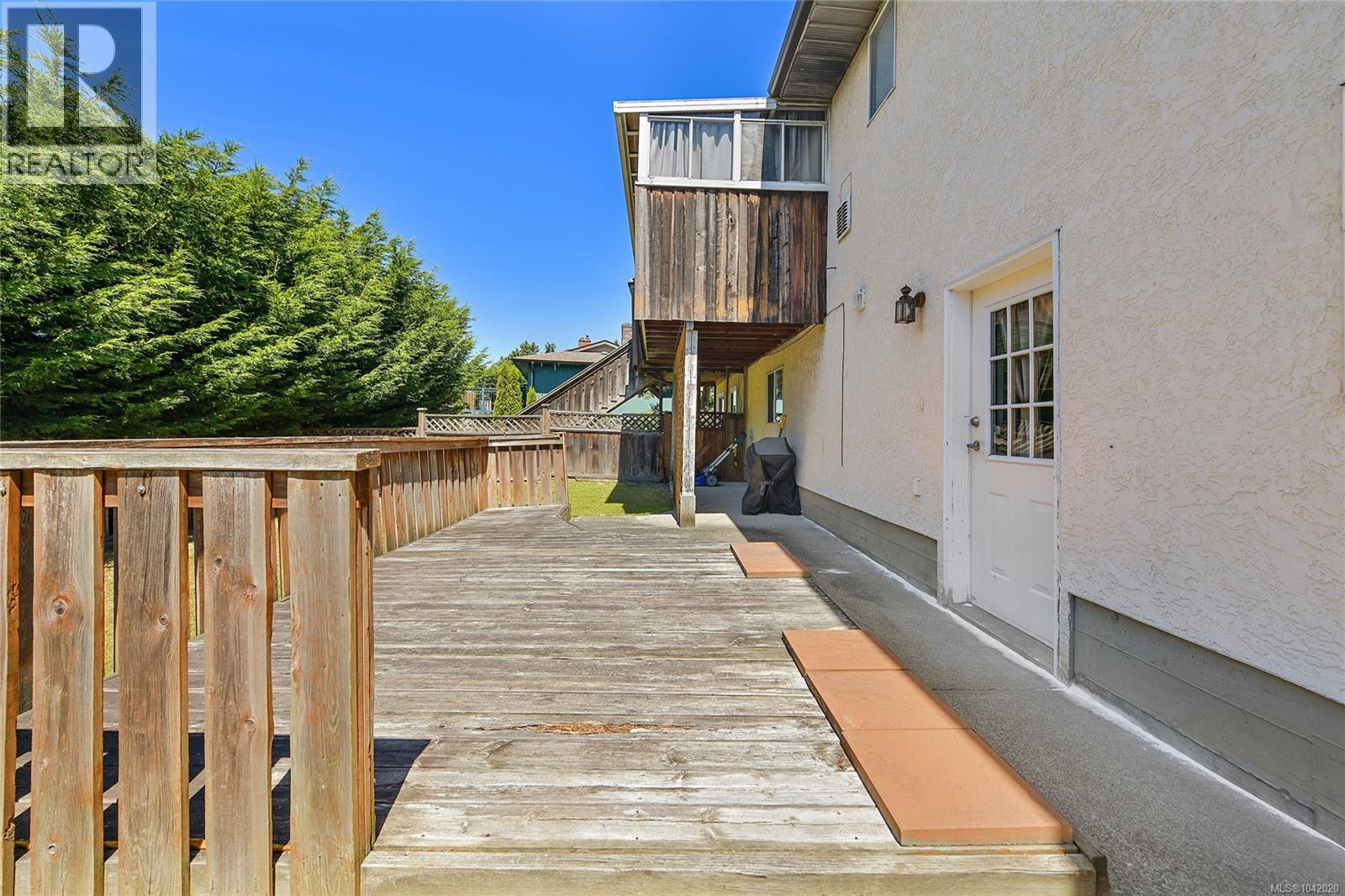 786 Cameo St, Saanich