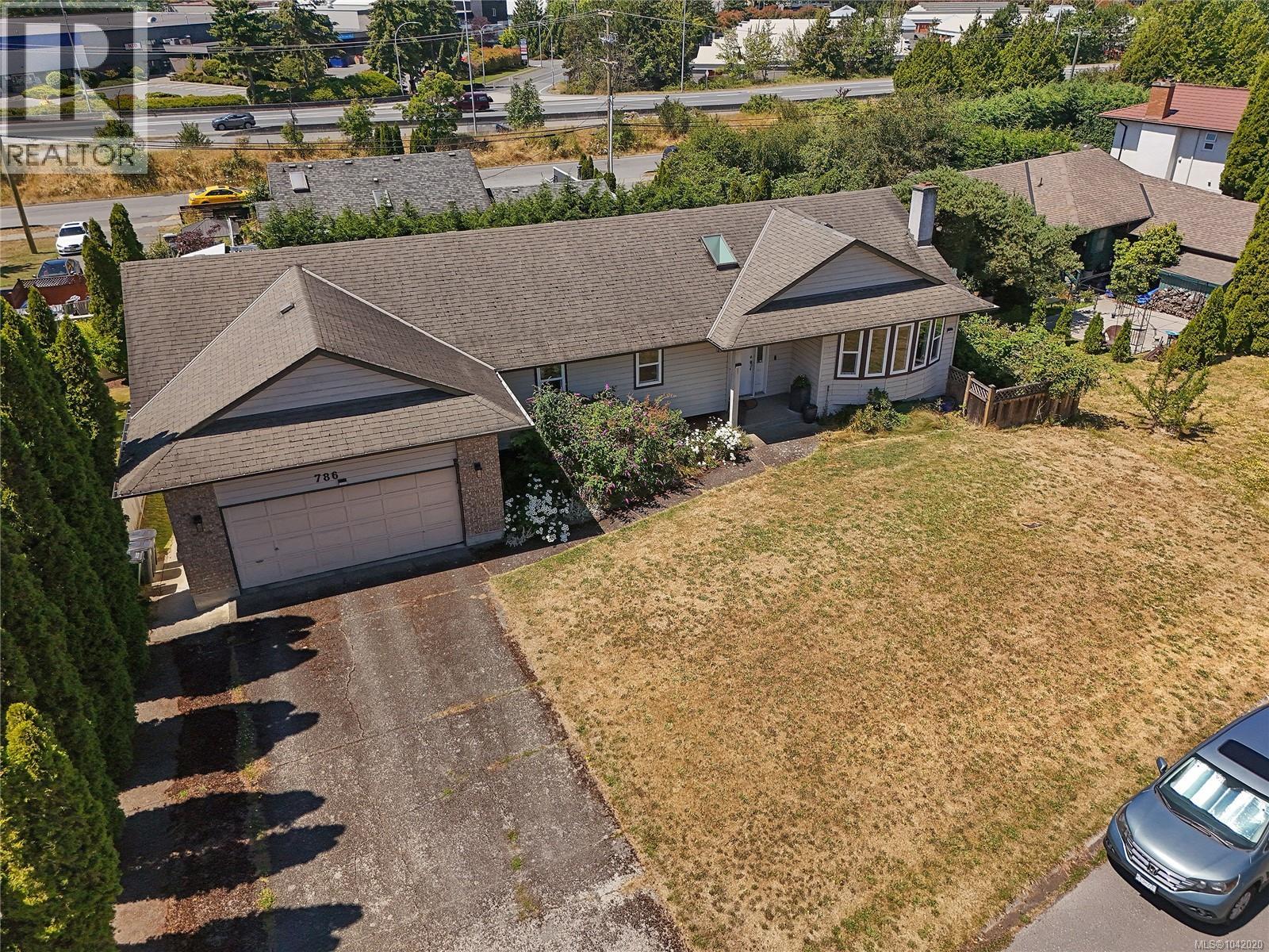 786 Cameo St, Saanich