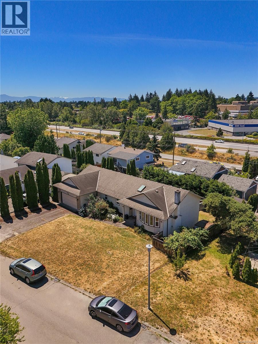 786 Cameo St, Saanich