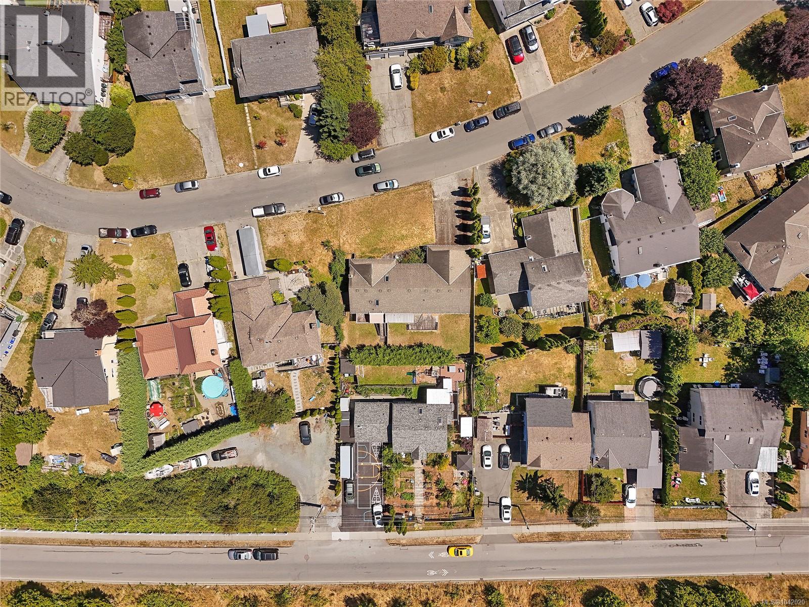 786 Cameo St, Saanich