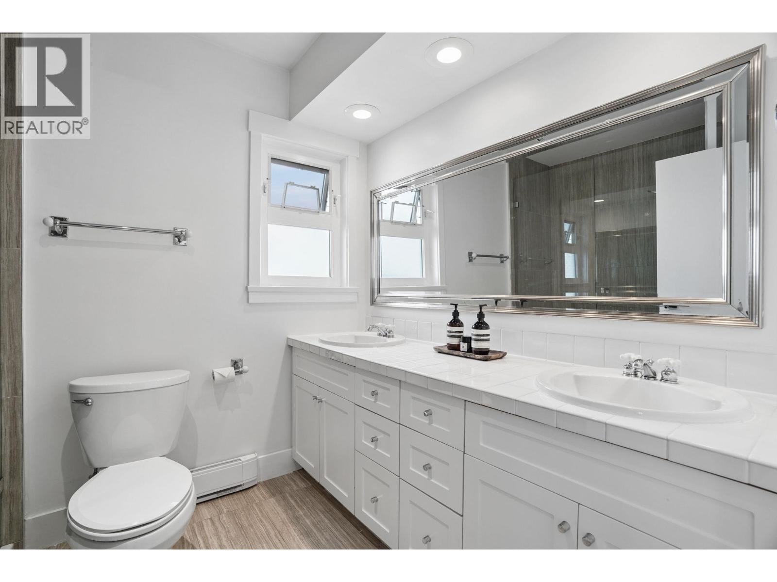 3349 W 14TH AVENUE, Vancouver