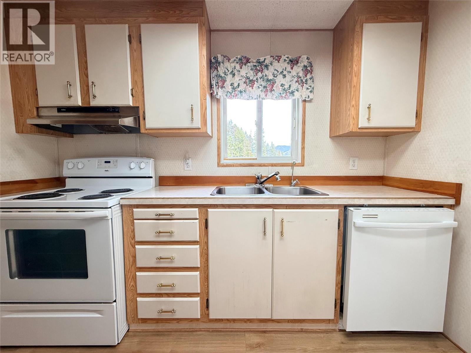 1465 Thompson Road - 13