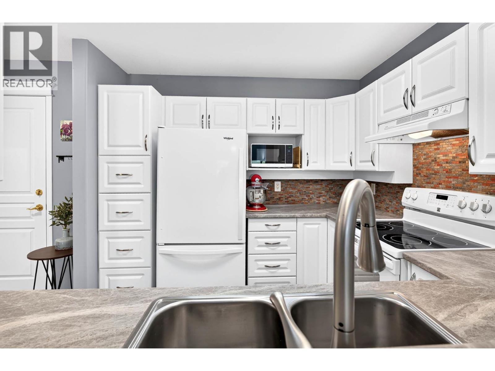 #102 510 Lorne Street - Image 7