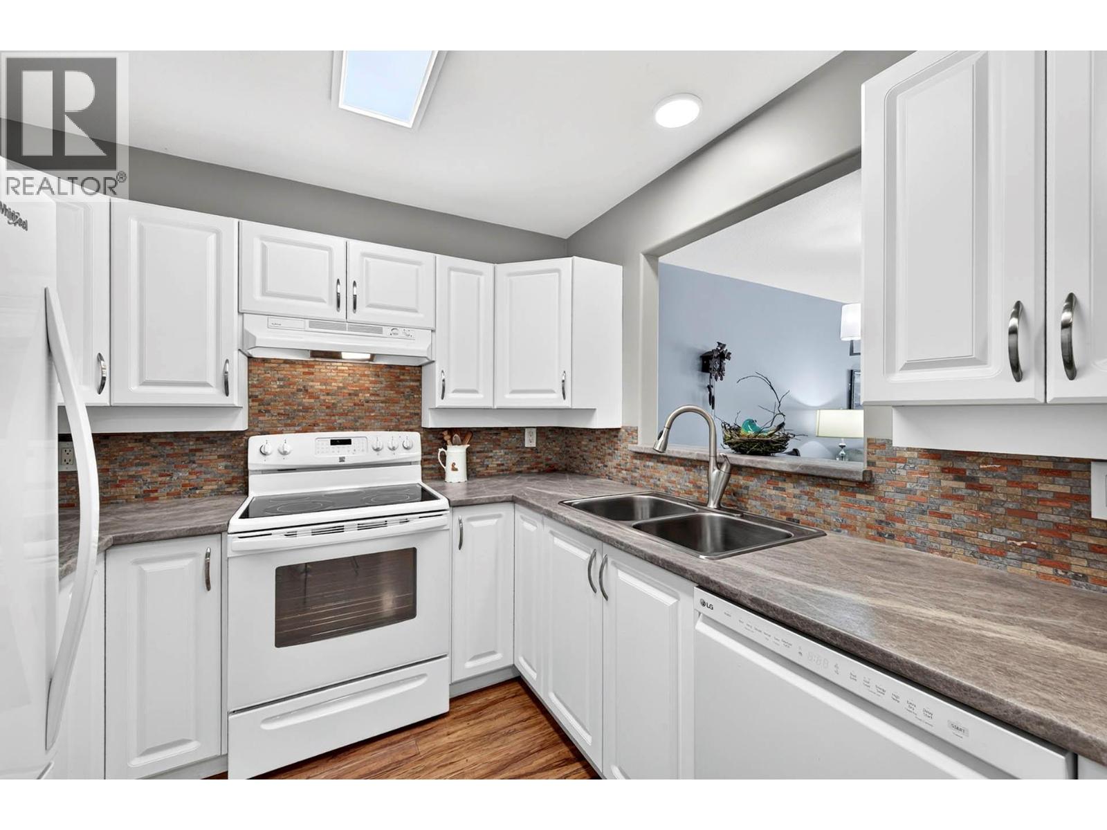 #102 510 Lorne Street - Image 5