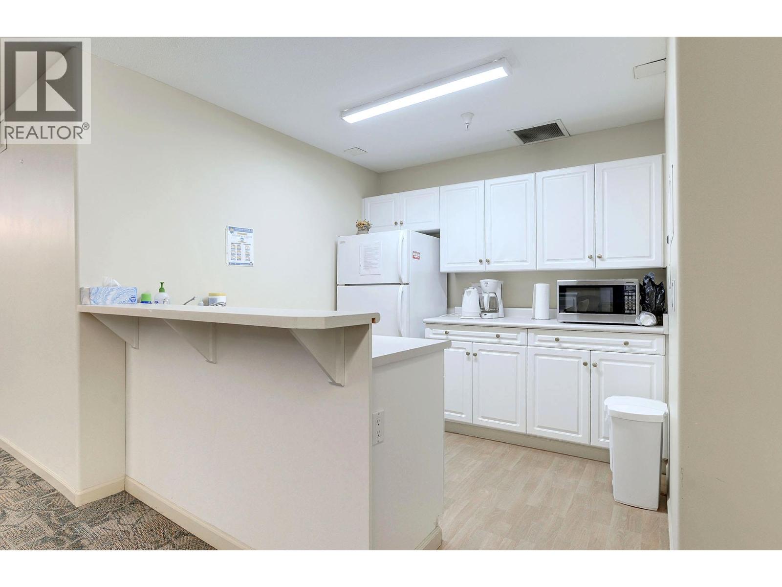 #102 510 Lorne Street - Image 38