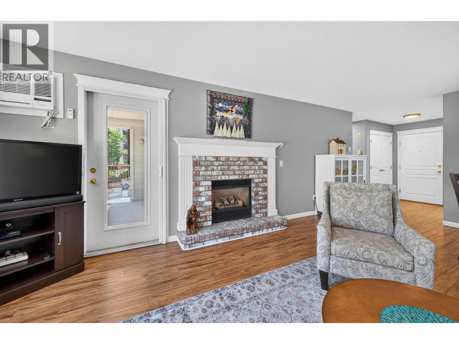 #102 510 Lorne Street - 14