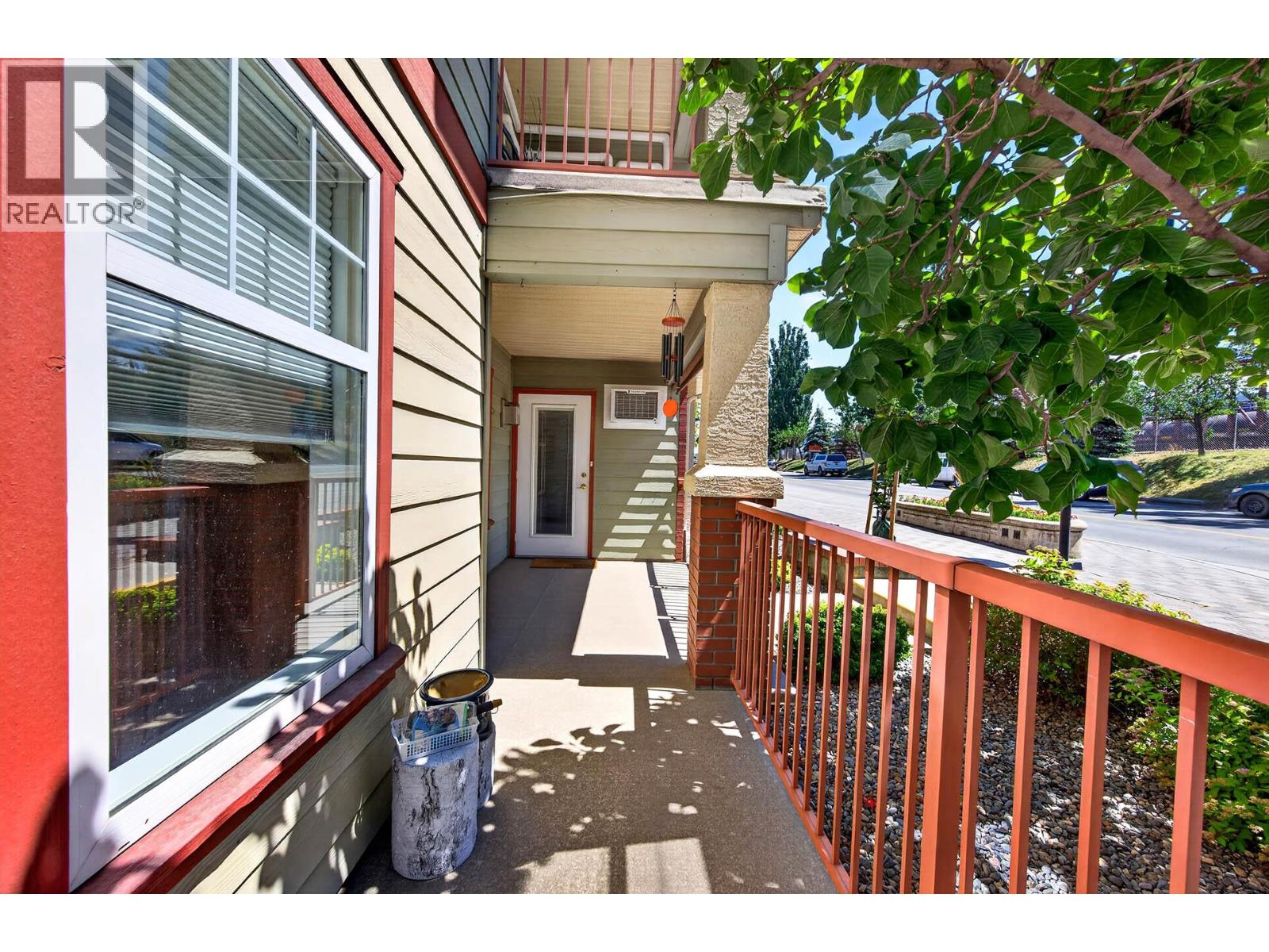#102 510 Lorne Street - 28