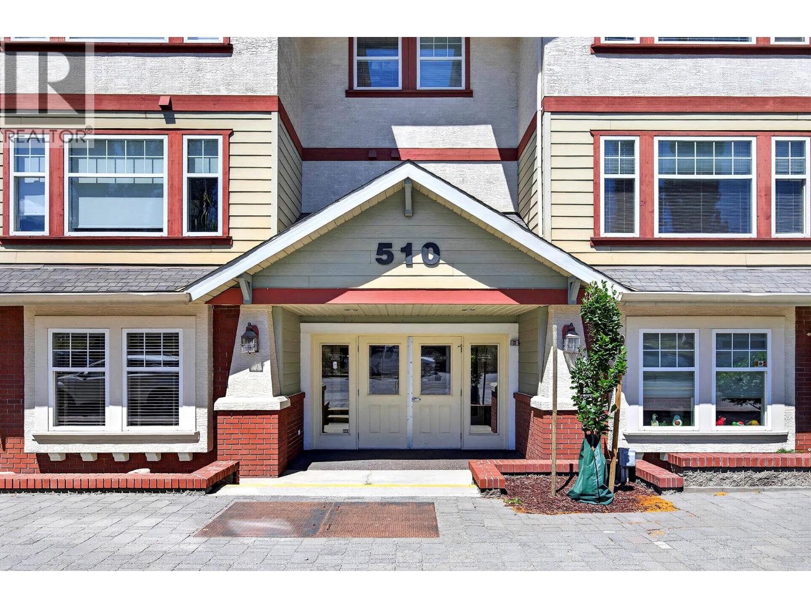 #102 510 Lorne Street - 1