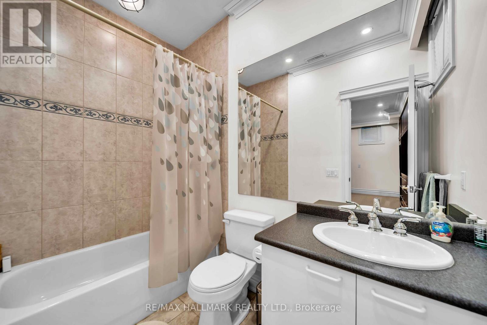 124 FELBRIGG AVENUE - Image 37
