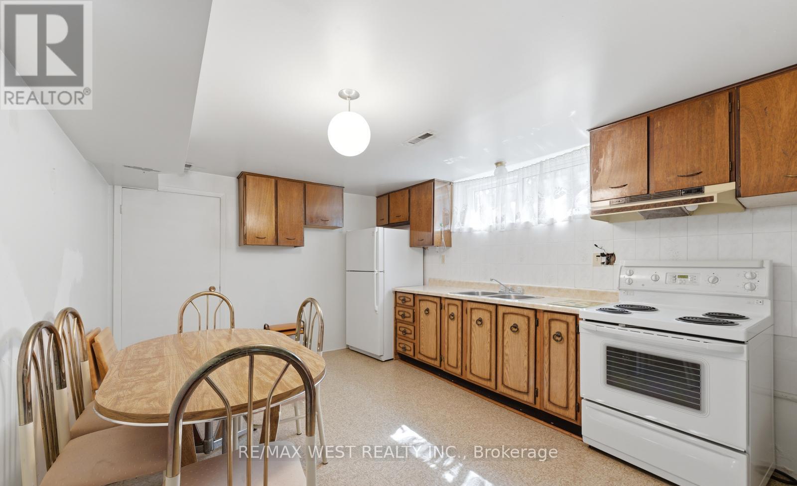 7066 MAGIC COURT - Image 23