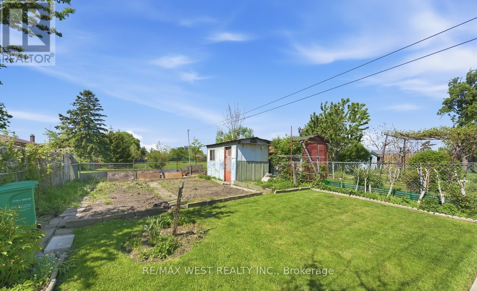 7066 MAGIC COURT - Image 35