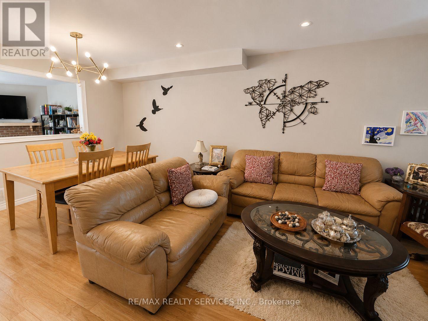 Photo of 6897 Bansbridge Crescent
