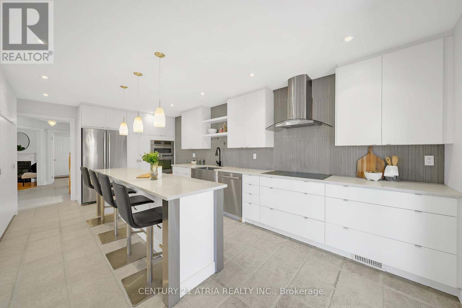 543 QUEENS DRIVE - 15