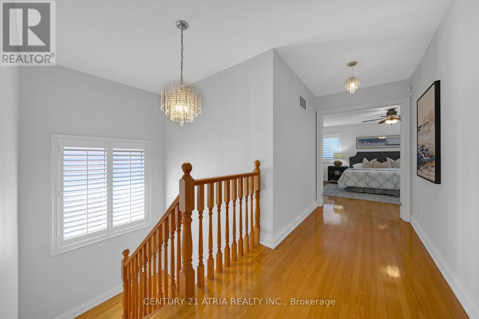 543 QUEENS DRIVE - 17