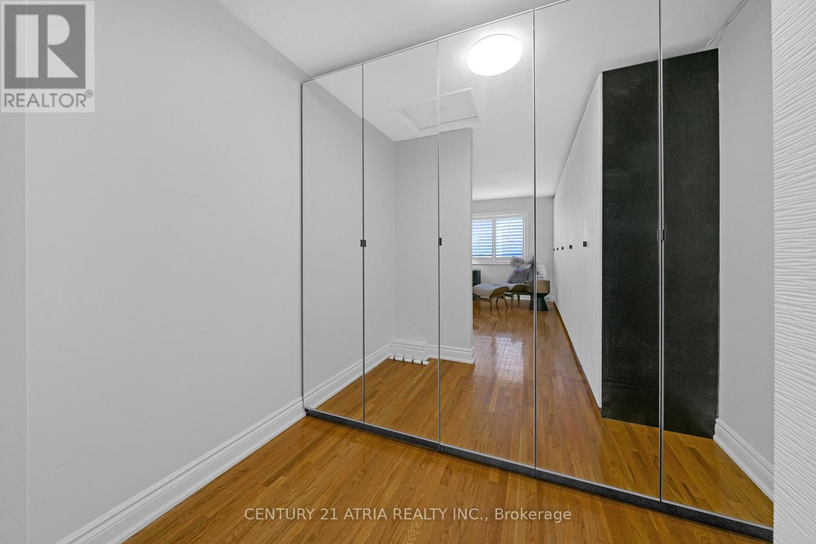 543 QUEENS DRIVE - 25