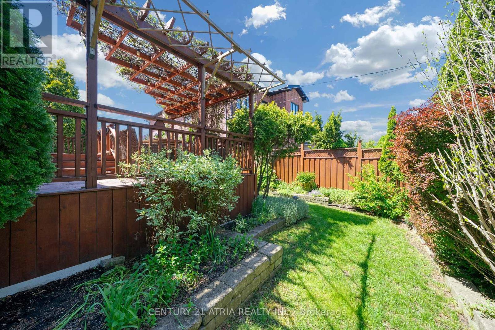 543 QUEENS DRIVE - 47