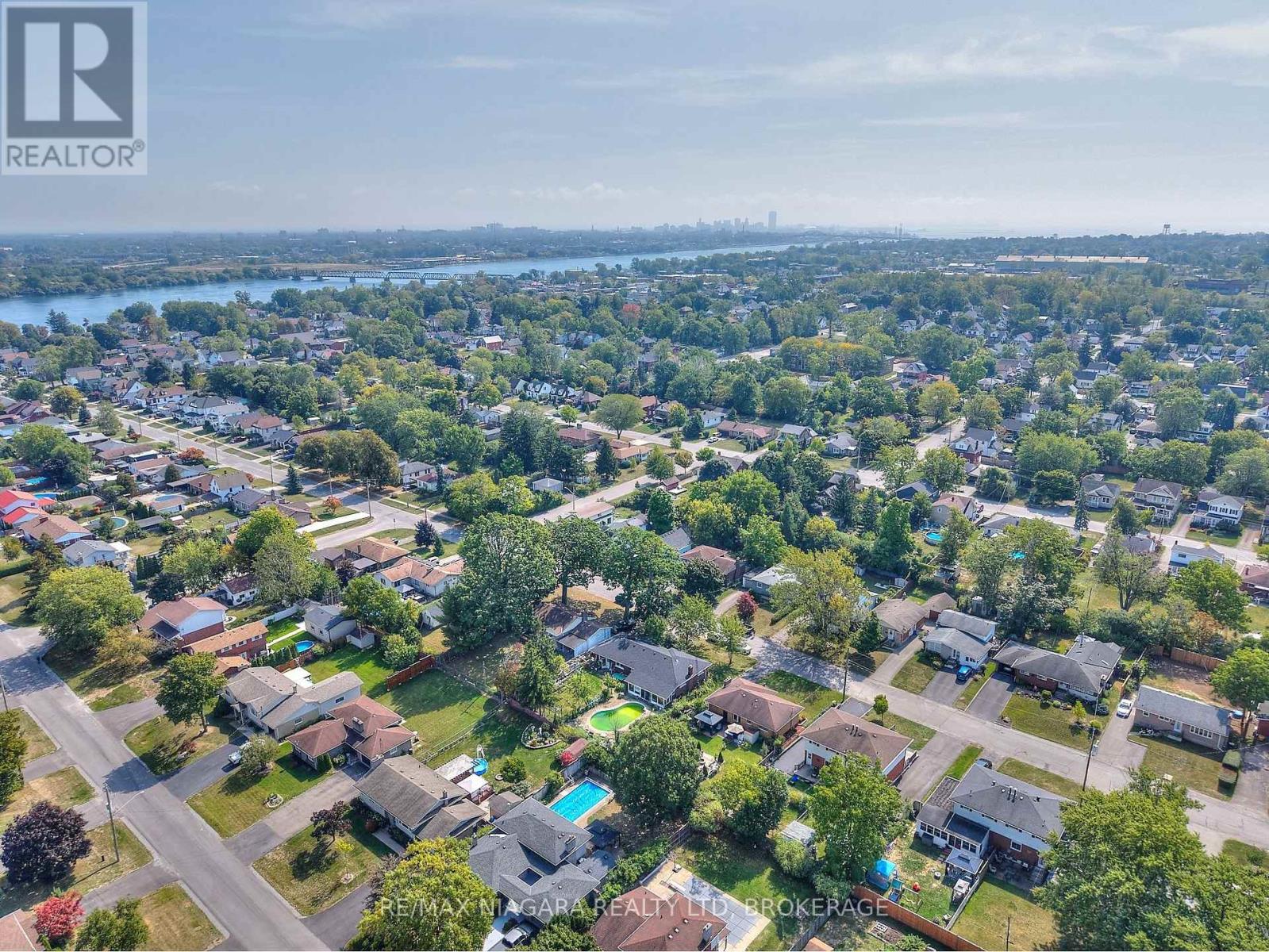 316 BOWEN ROAD - 34