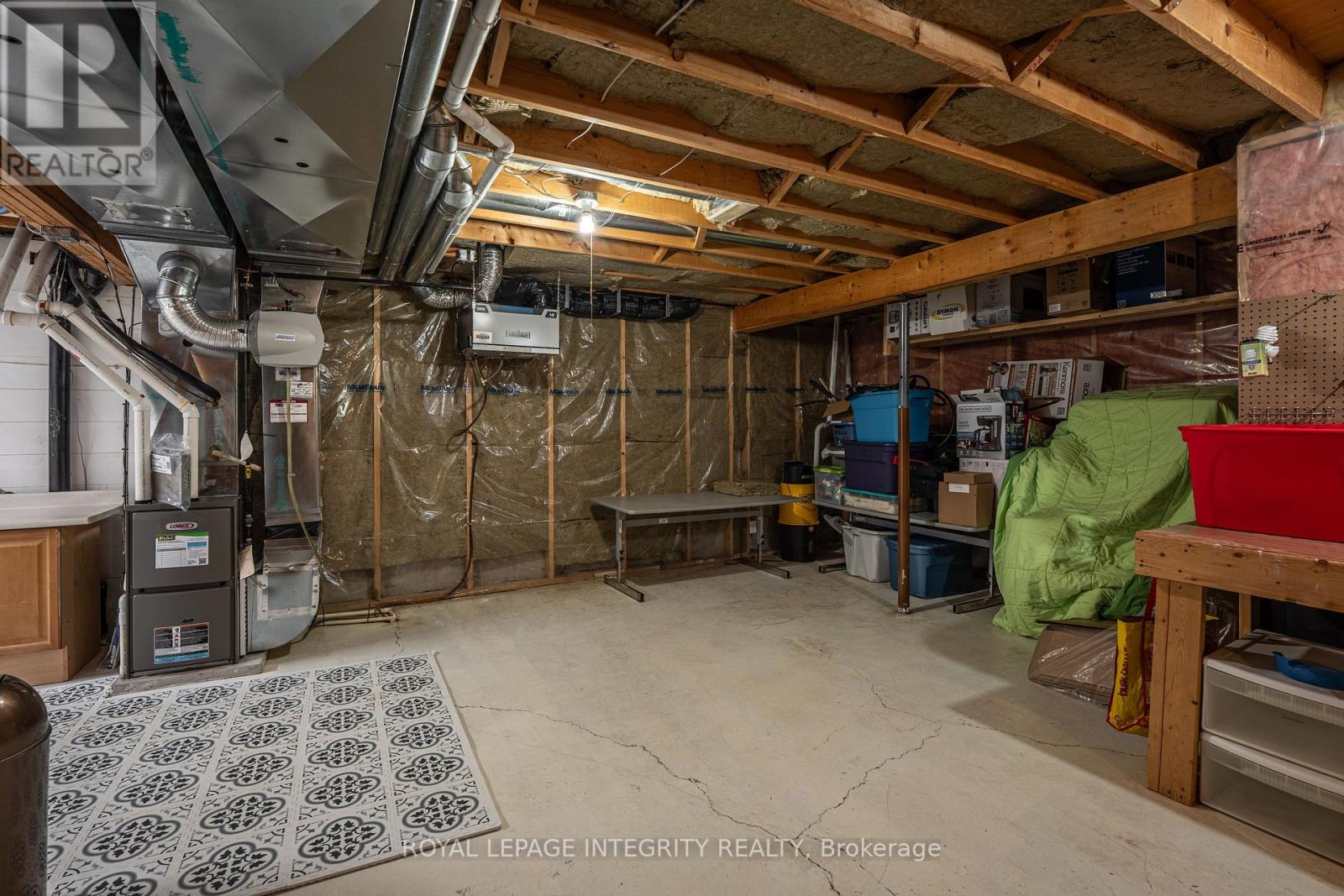 4 CHERRY AVENUE - 24