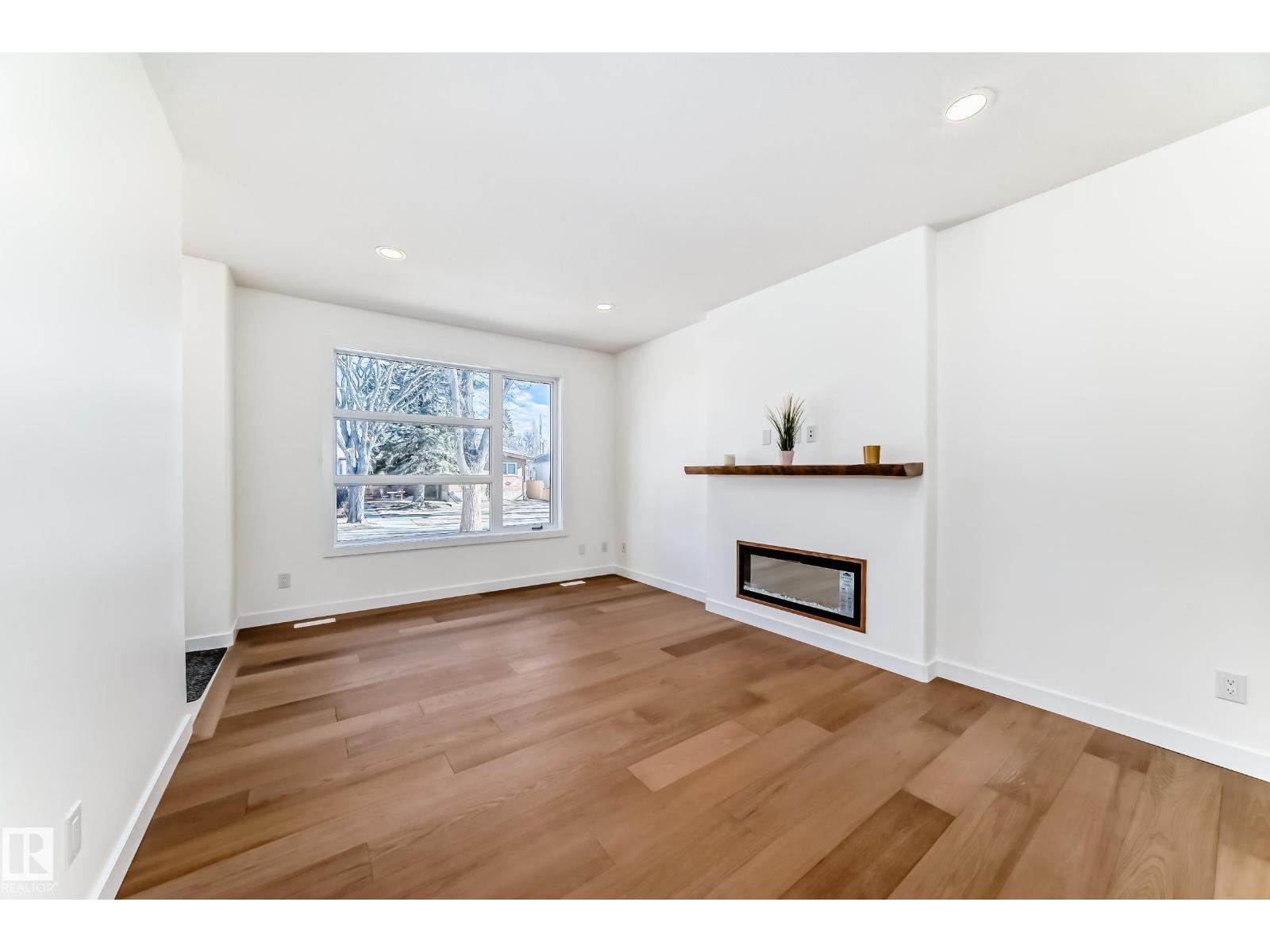 10721 70 AV NW - 13