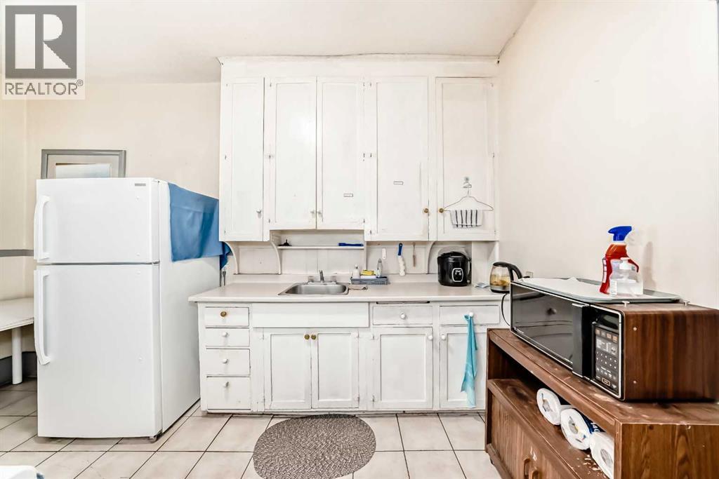1227 13 Avenue SW - 22