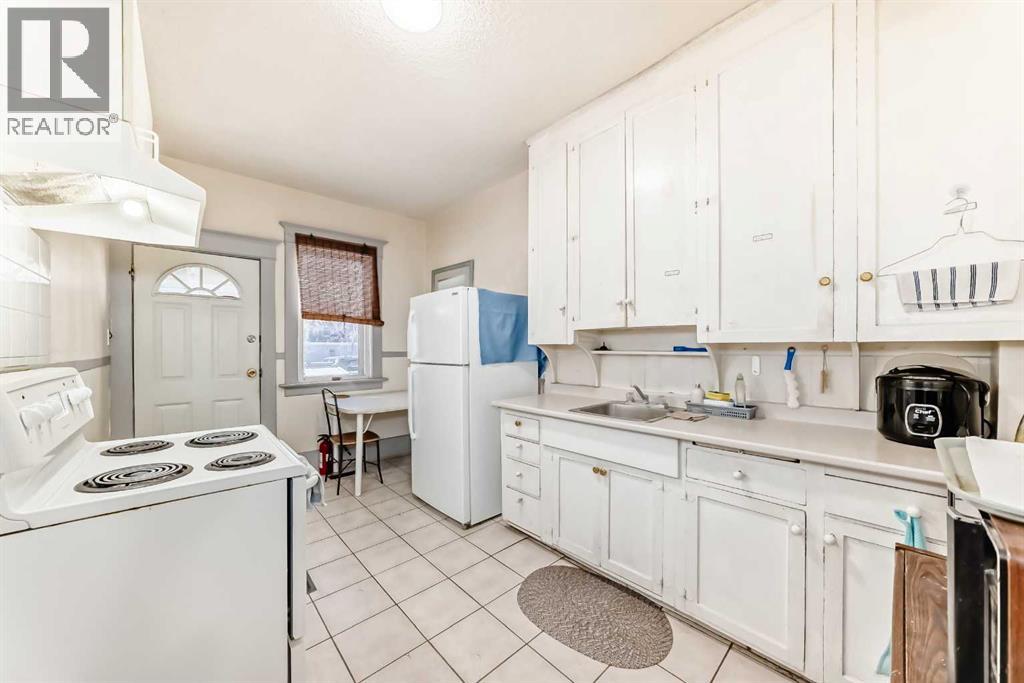 1227 13 Avenue SW - 21