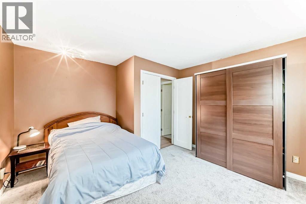 #208 659 4 Avenue NE - 37