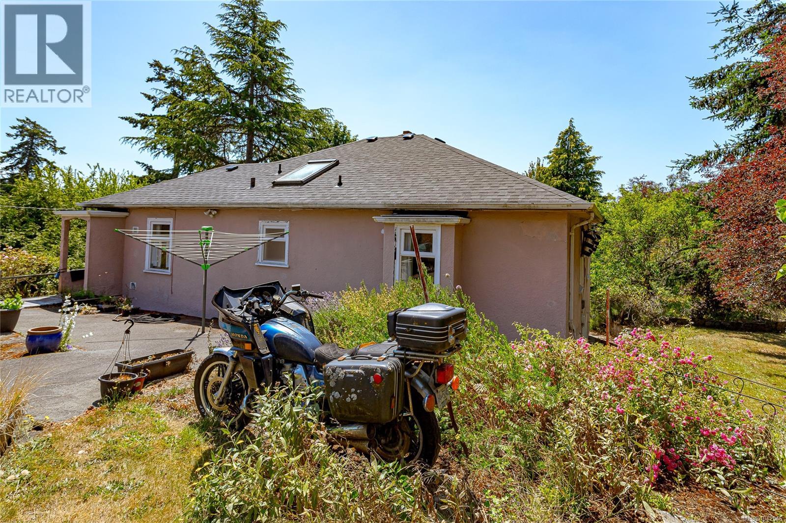 430 Gorge Rd W - 28