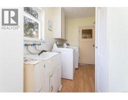 430 Gorge Rd W, Saanich, BC V9A1N1 Photo 25
