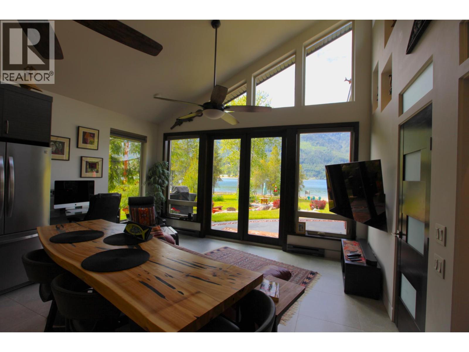 179 KOOTENAY LAKE Road - 29