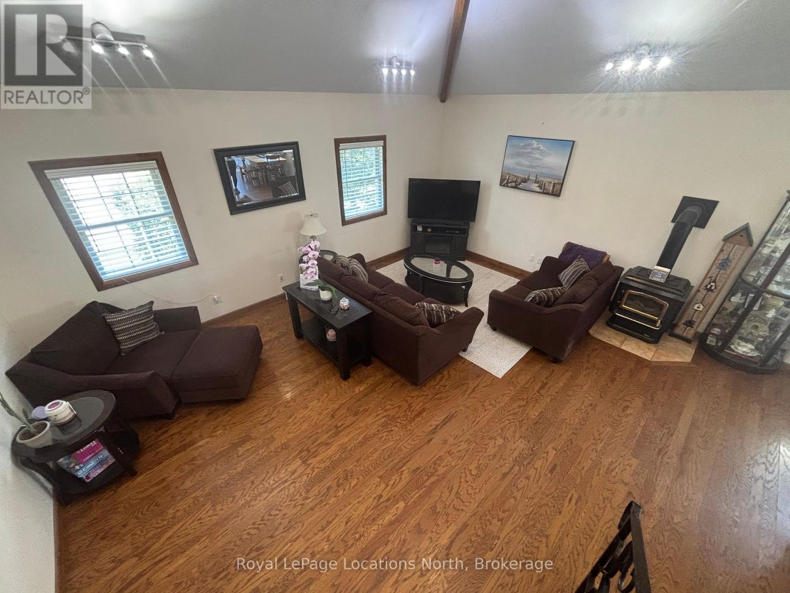 63 BROADVIEW STREET - 6