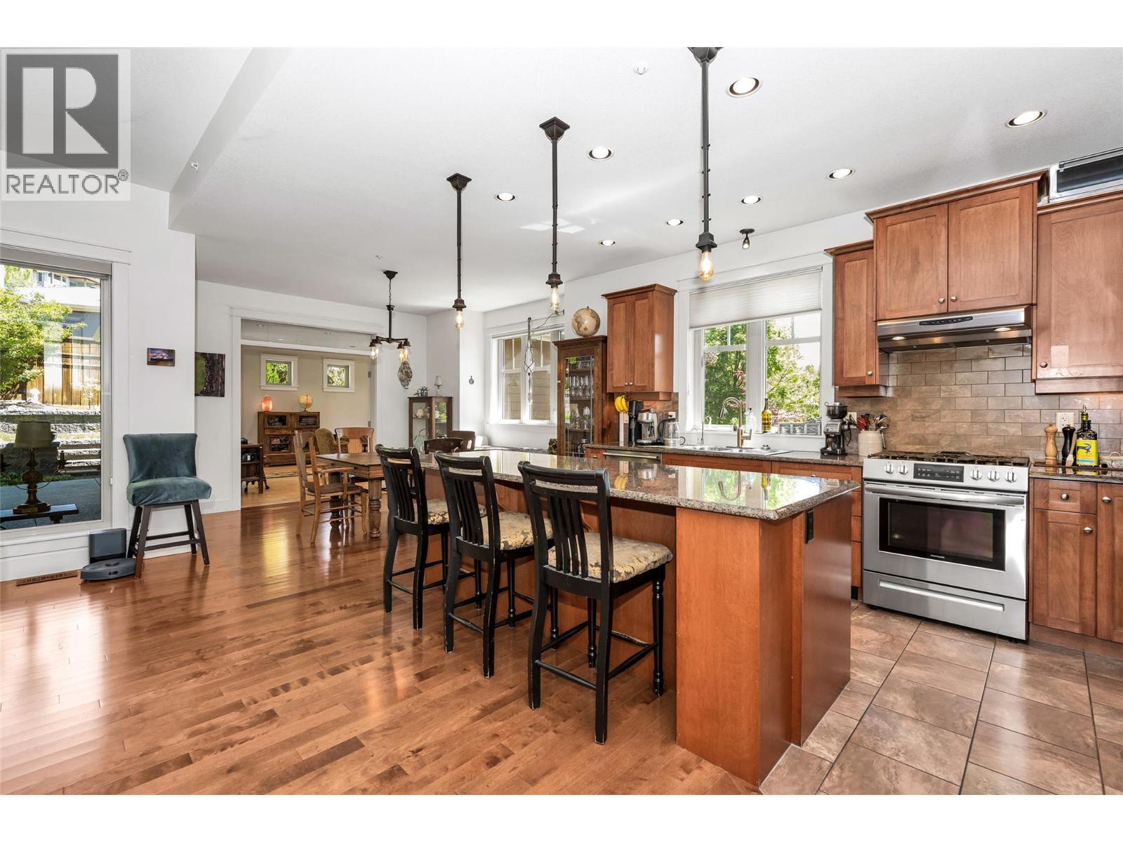 4111 Camelback Way, Vernon