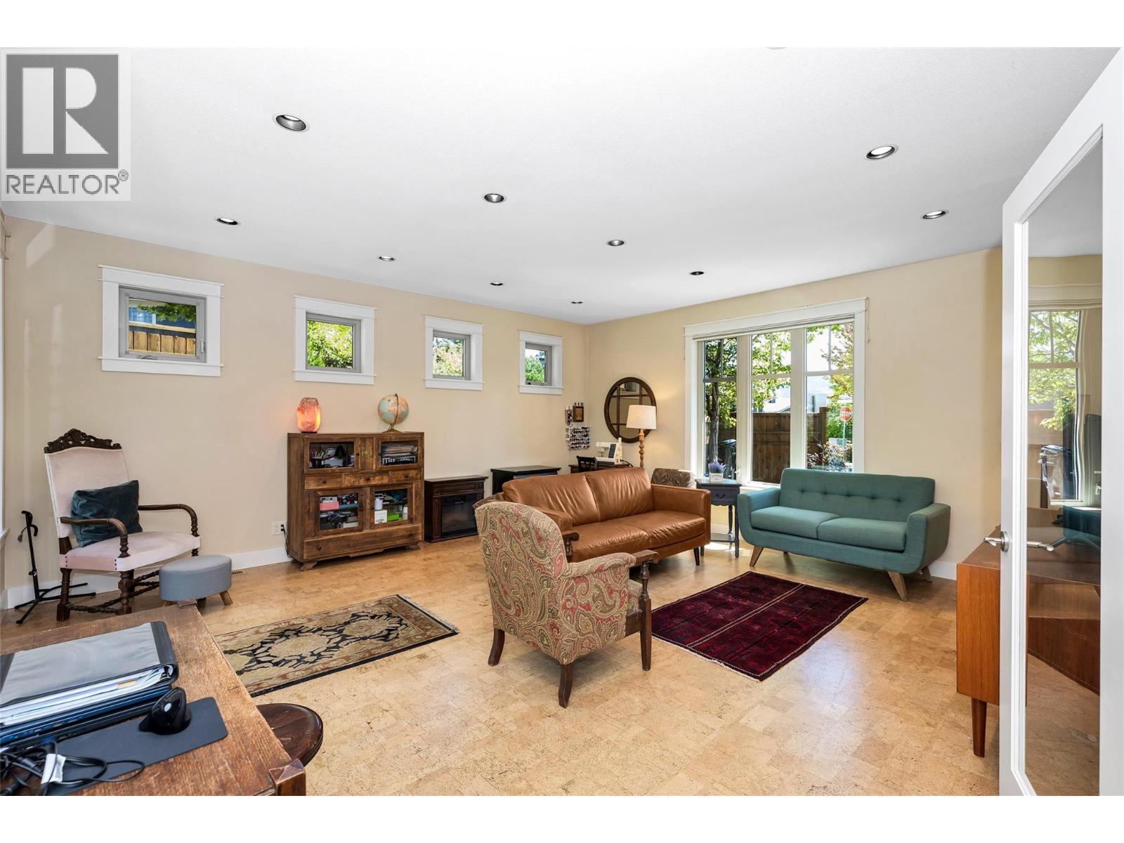 4111 Camelback Way, Vernon