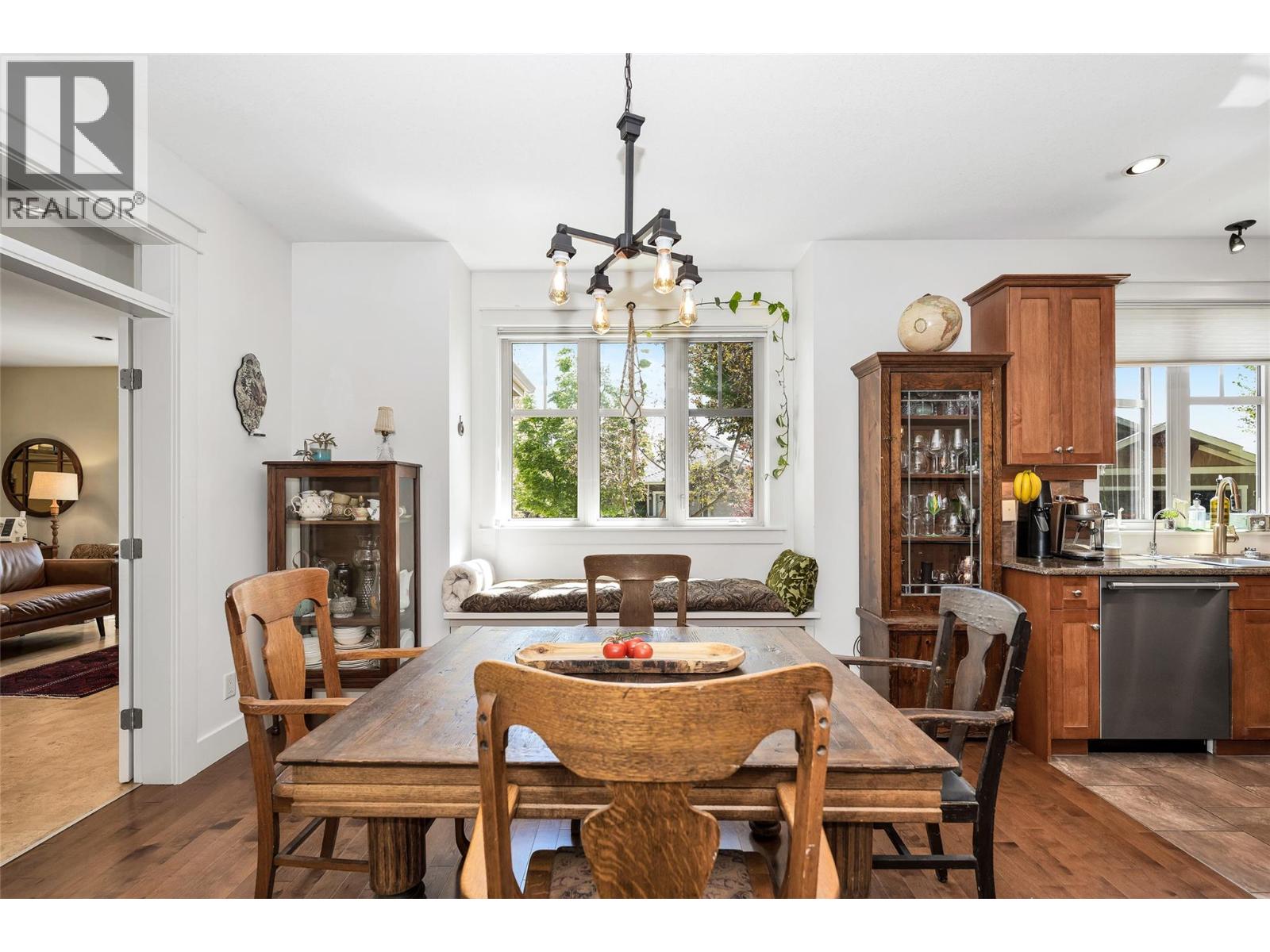 4111 Camelback Way, Vernon