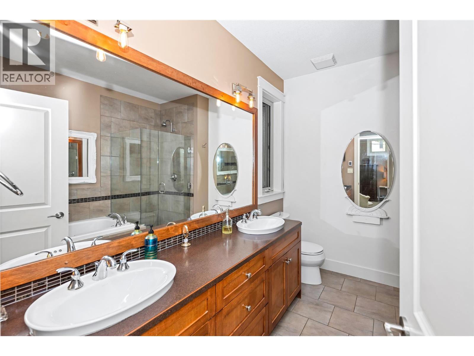 4111 Camelback Way, Vernon